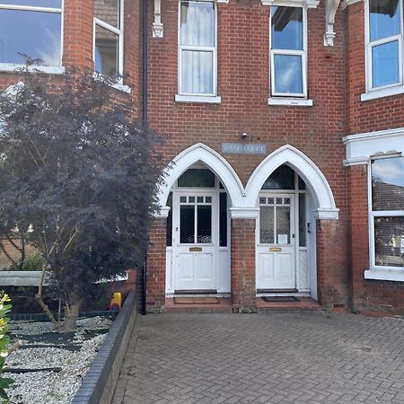 Number 10 Service Apartment - Danes Southampton Exterior foto